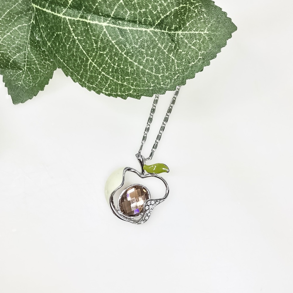 Apple fashion necklace